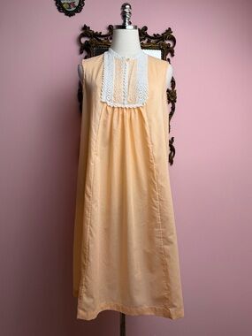 Vintage Sears Peach Perma-Prest Eyelet Lace Nightie Medium 36